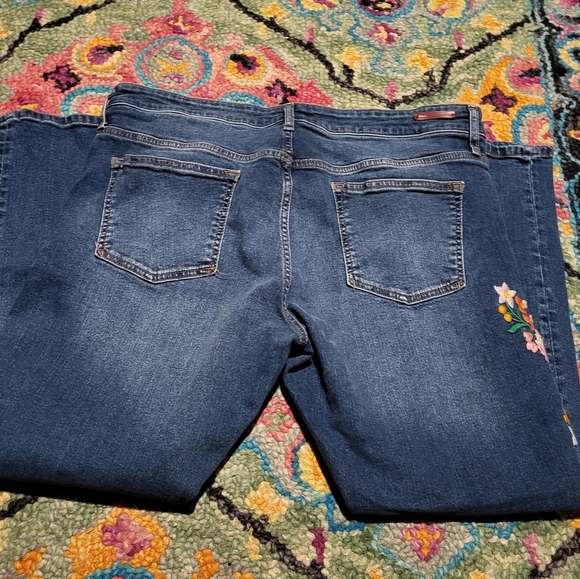 Pilcro Letterpress Anthropologie Embroidered Boyfriend Jeans 33 - Picture 6 of 8